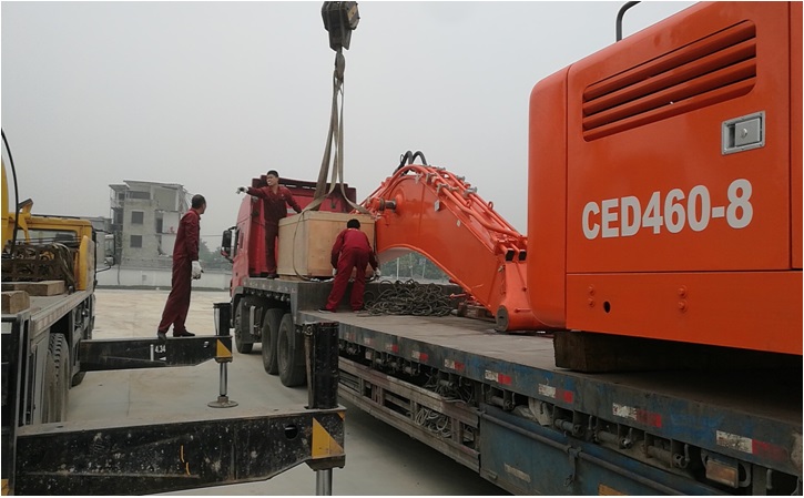 電動(dòng)挖掘機(jī)安裝.jpg 電動(dòng)挖掘機(jī)安裝.jpg