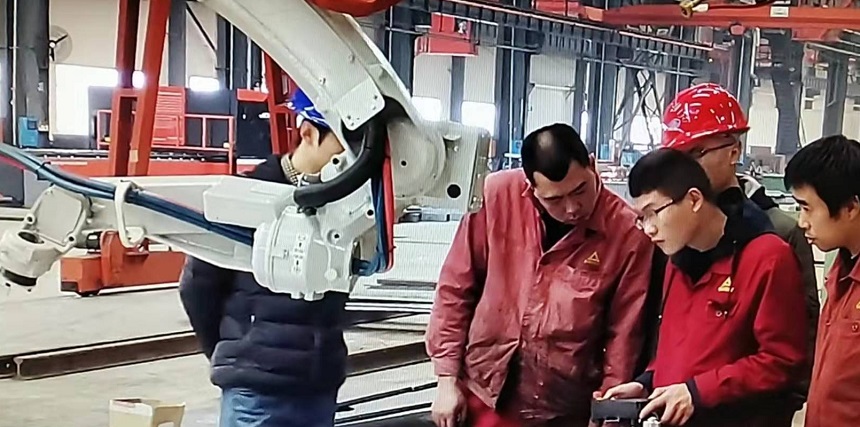 挖掘機(jī)、抓料機(jī)、抓鋼機(jī)、報廢汽車拆解機(jī)等系列產(chǎn)品智能加工工作站