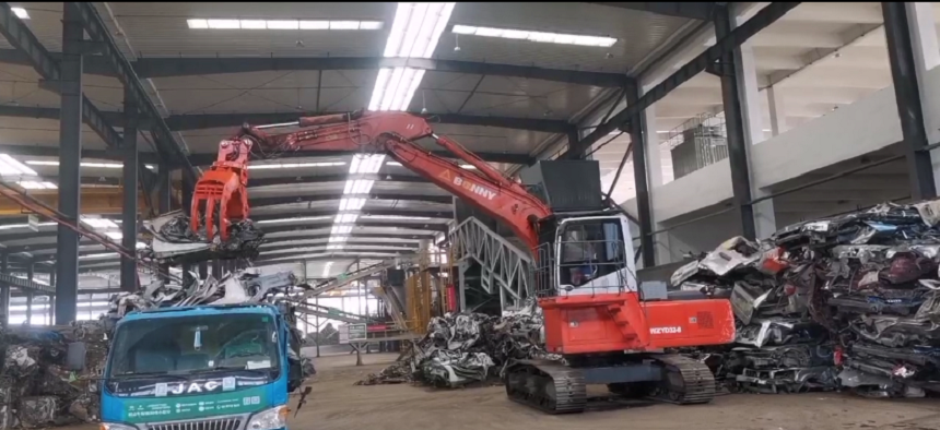 抓鋼機.png 抓鋼機.png