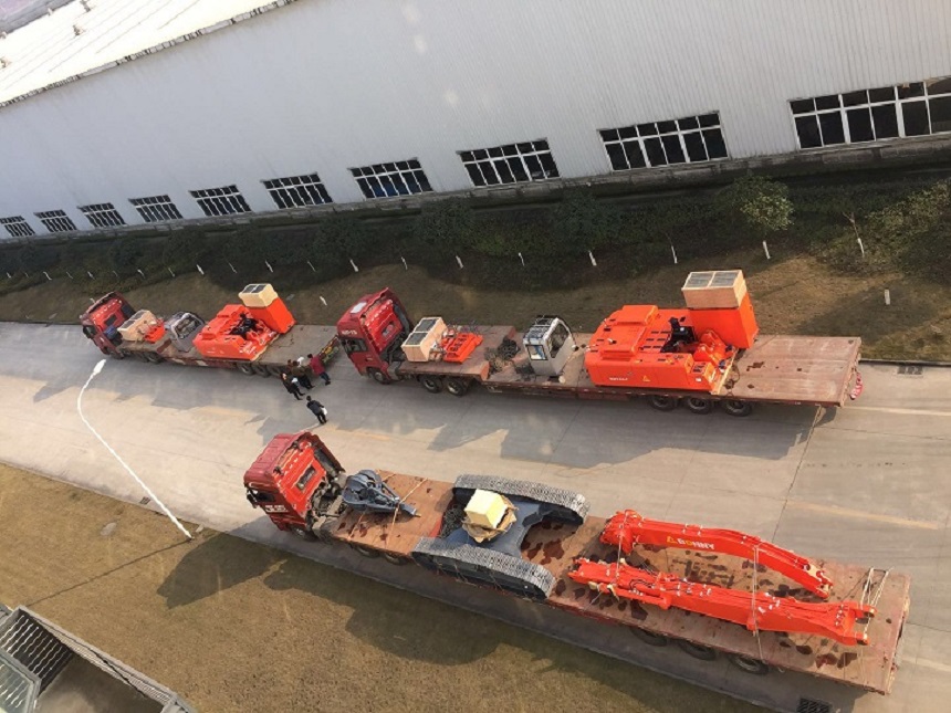 邦立重機發(fā)車現場.jpg 邦立重機發(fā)車現場.jpg