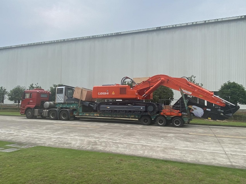 報廢汽車拆解機.jpg 報廢汽車拆解機.jpg